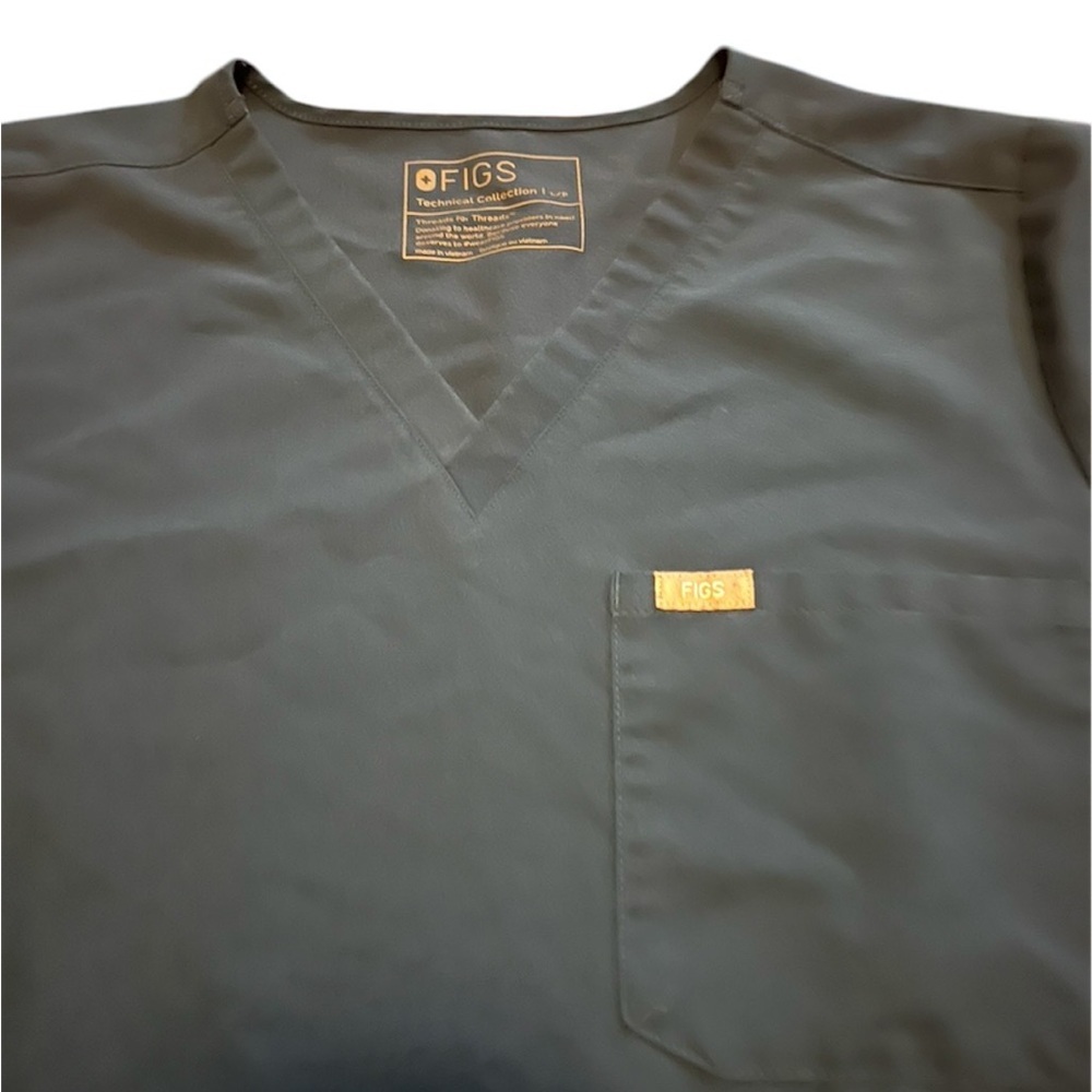 Figs Women’s Scrub Top “Catarina One-Pocket Scrub Top” size large petite - Picture 2 of 4